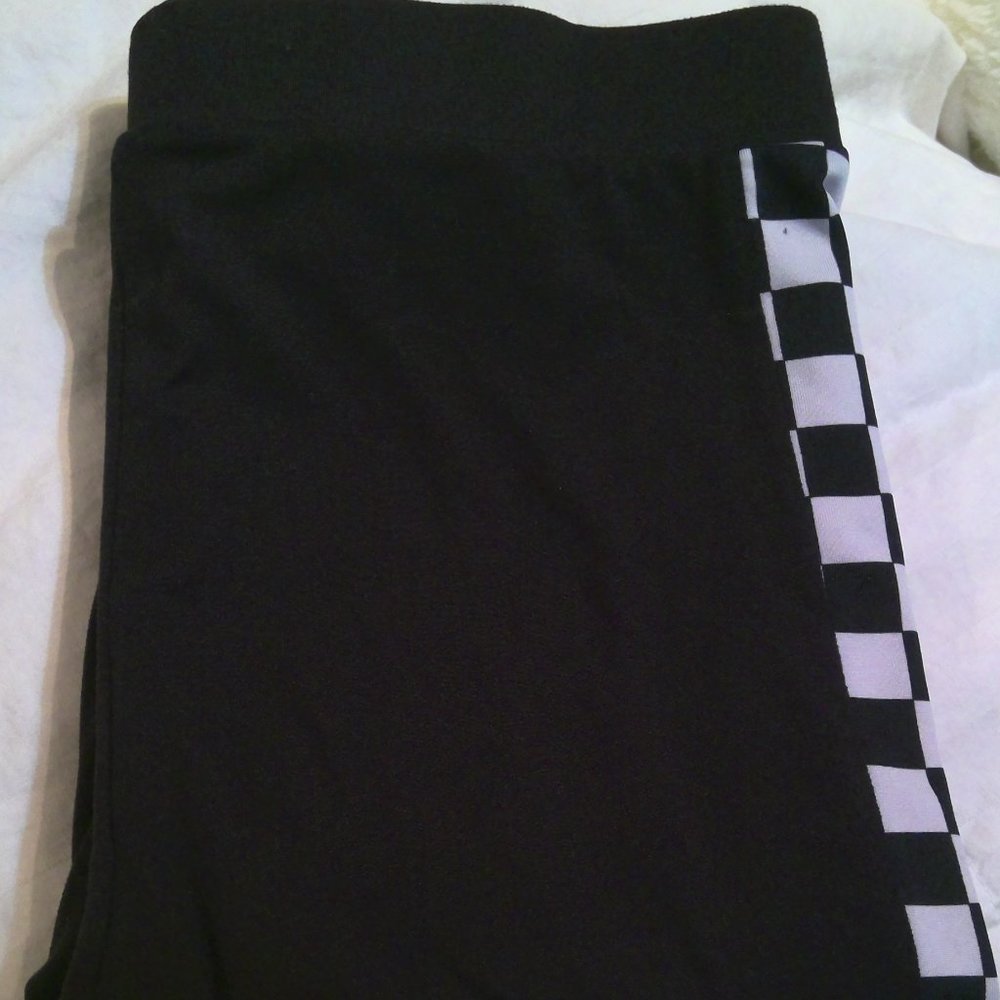 Black and White Checkered Leggings